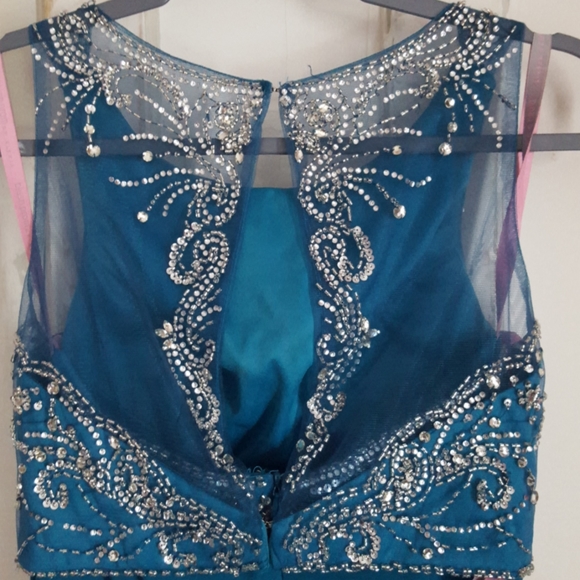 Prom dress - Picture 3 of 5